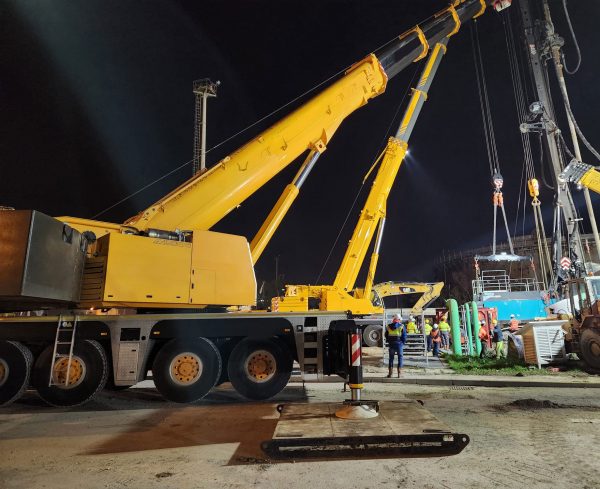 Demag AC350-6 Mobile Crane