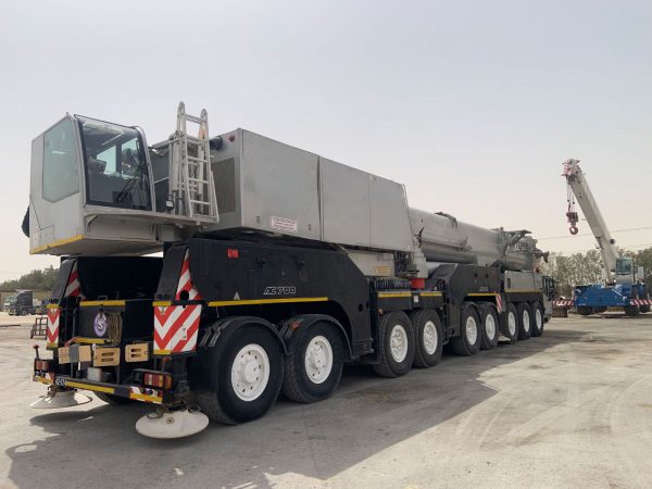 Demag AC 700 Mobile Crane
