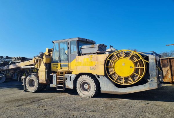 アトラスコプコ XE3C 地下さく岩機