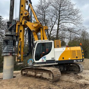 Bauer BG 18H Rotary Piling Rig