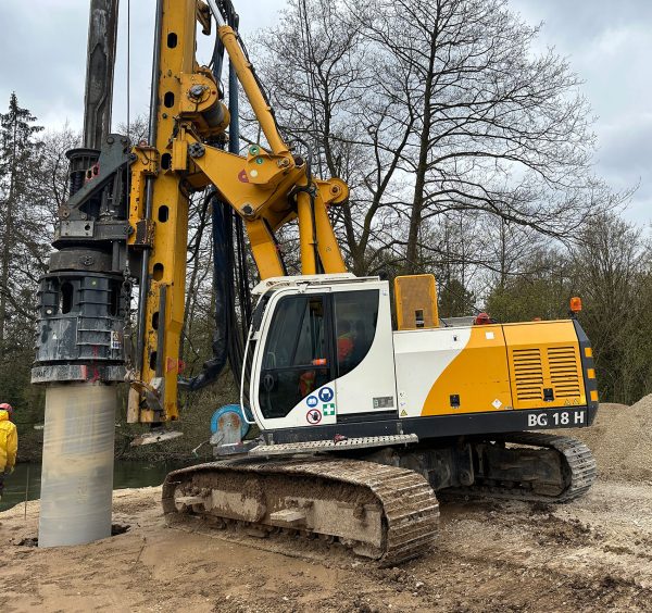 Bauer BG 18H Rotary Piling Rig