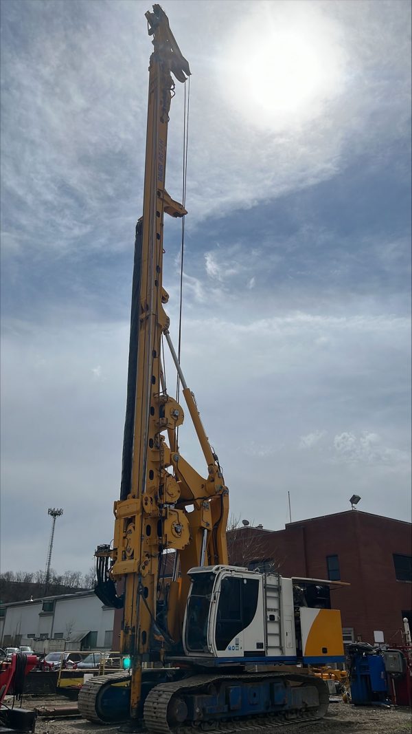 Bauer BG 24H Rotary Piling Rig