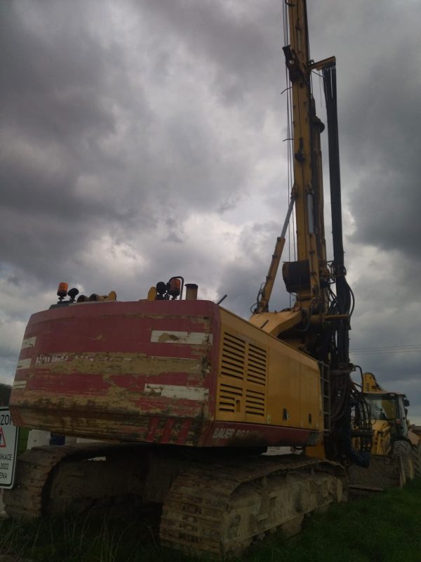 Bauer BG 24H Rotary Piling Rig