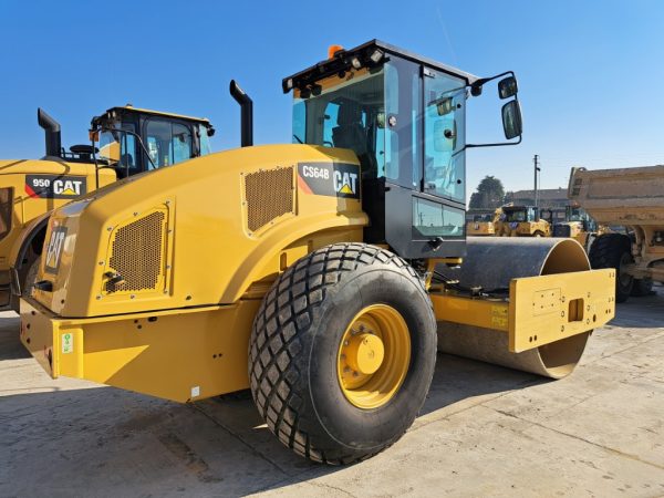 Rullo Caterpillar CS64B