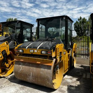 Penggelek Caterpillar CB10