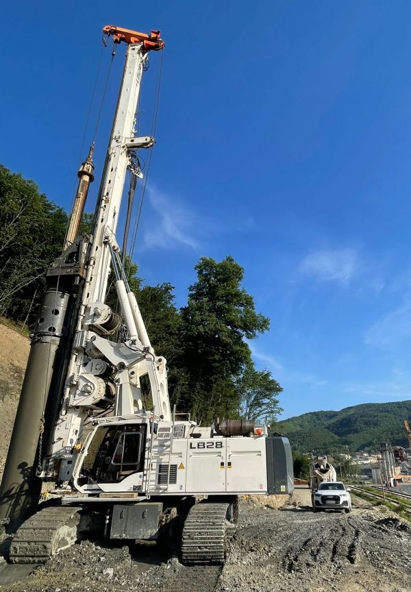 Liebherr LB28 Rotary Piling Rig
