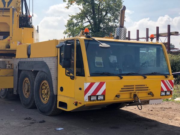 Liebherr LTM 1500-8.1 Mobile Crane