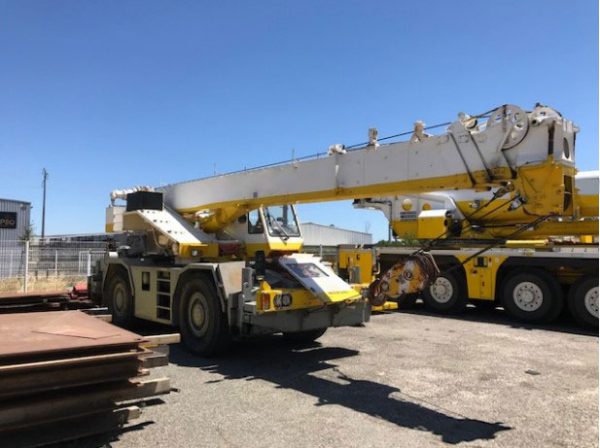 Tadano TR300E Rough Terrain Crane