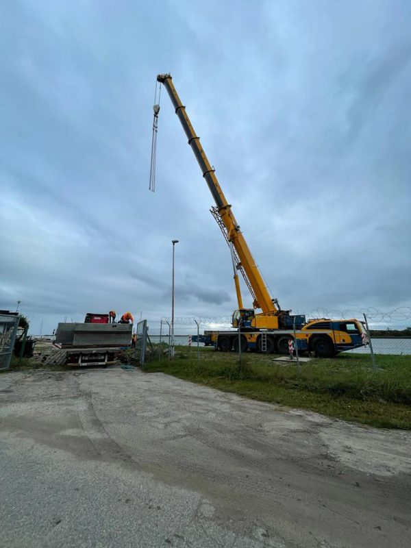 Terex Demag  AC 250-5 Mobile Crane