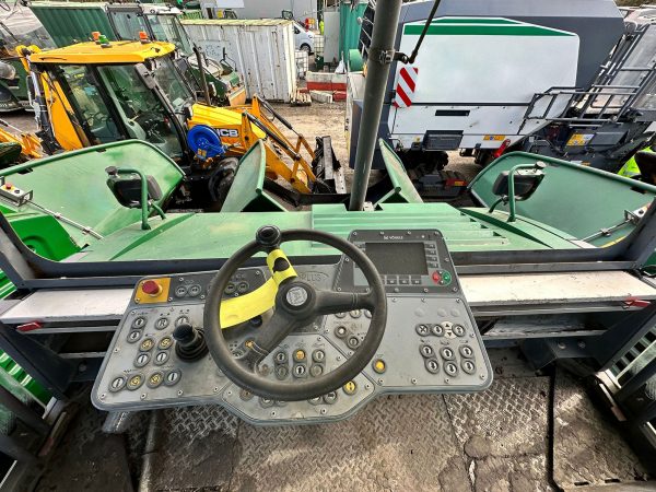 Vogele Super 1803-3i Paver
