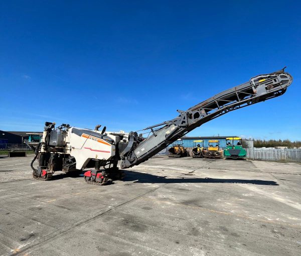 Wirtgen W100 CFI Road Planer