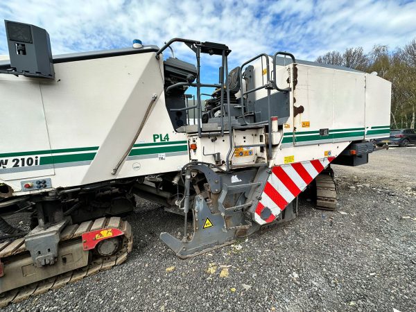 Wirtgen W210i Road Planer