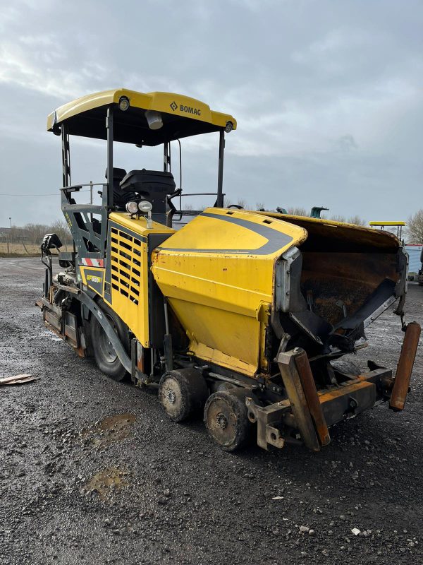 Bomag BF300 P-2 Paver