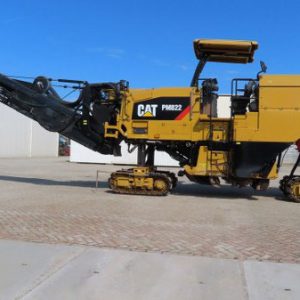 Caterpillar PM822 Road Planer