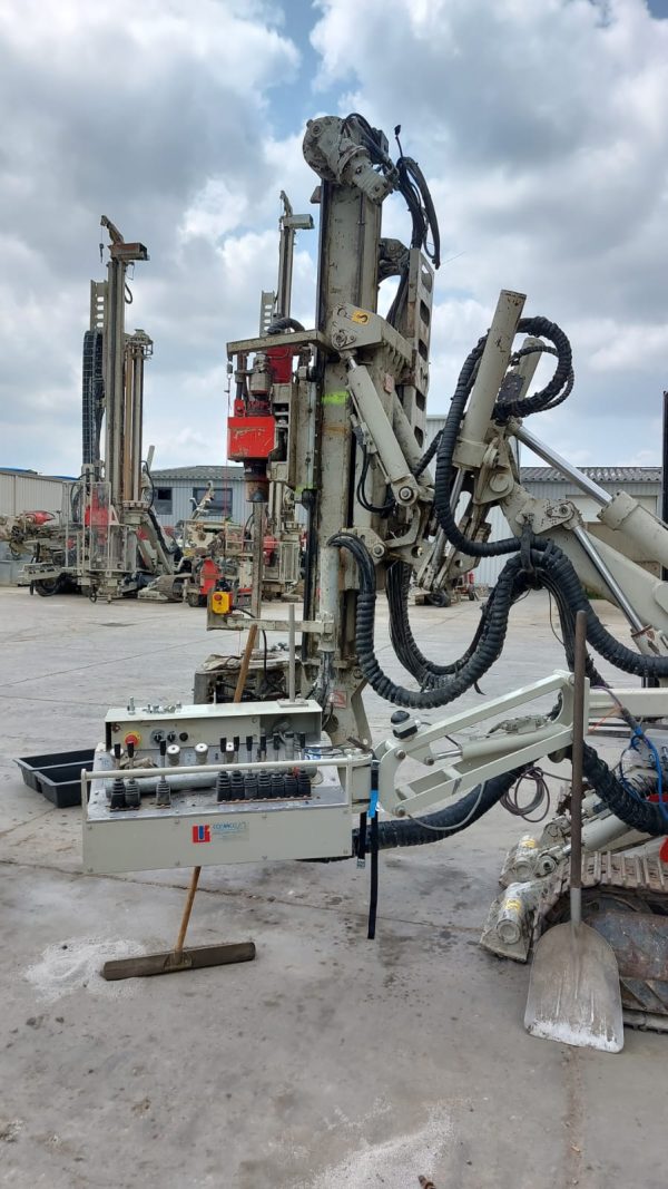Comacchio MC600 Micro Piling Rig