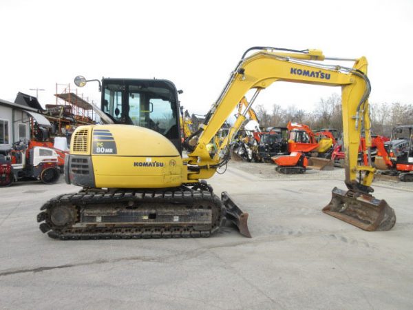 Escavadeira Komatsu PC80MR-3