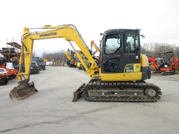 Escavadeira Komatsu PC80MR-3