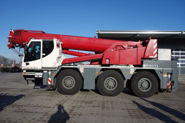 Liebherr LTC 1045-3.1 Mobile Crane