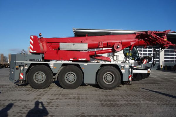 Liebherr LTC 1045-3.1 Mobile Crane