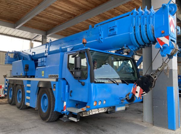 Liebherr LTM 1055-3.1 Mobile Crane