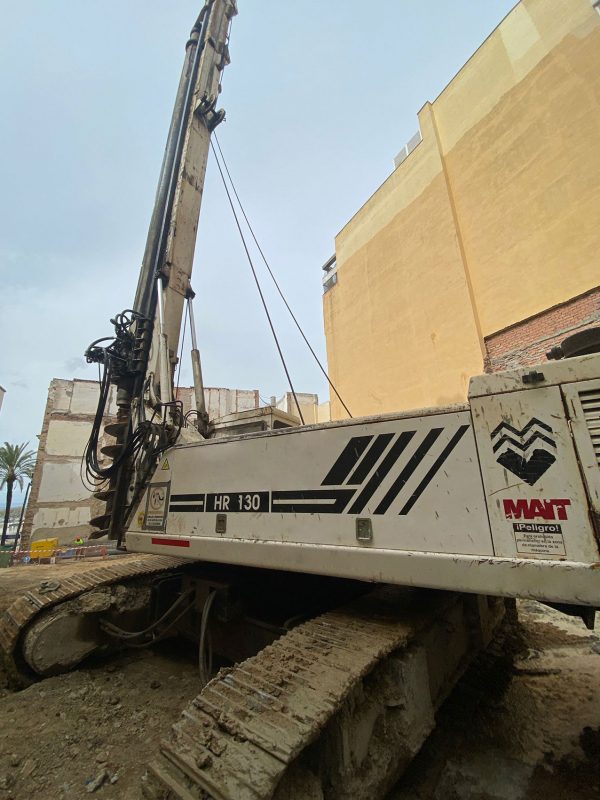 Rig Cerucuk Putar Mait HR130