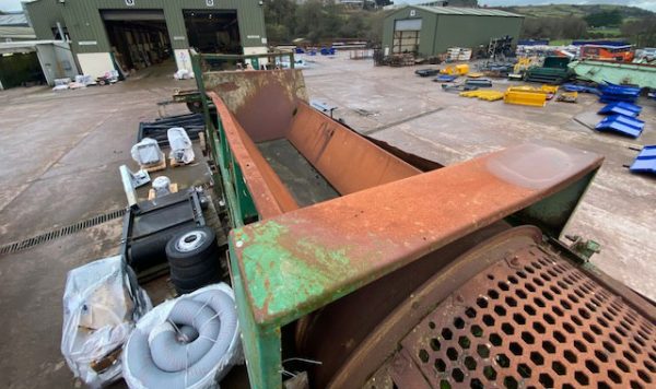 McCloskey 516 Trommel Screen