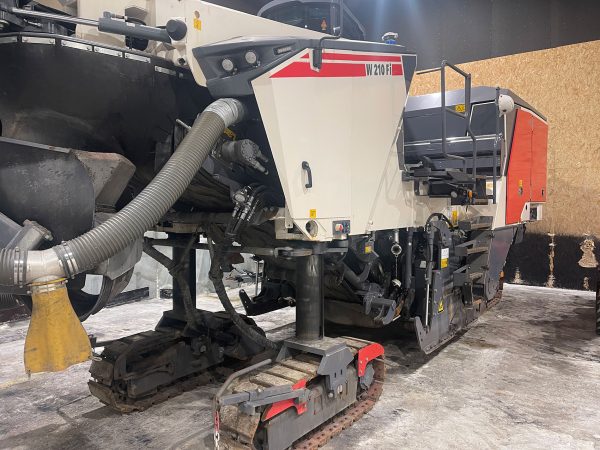 Wirtgen W 210 Fi Road Planer