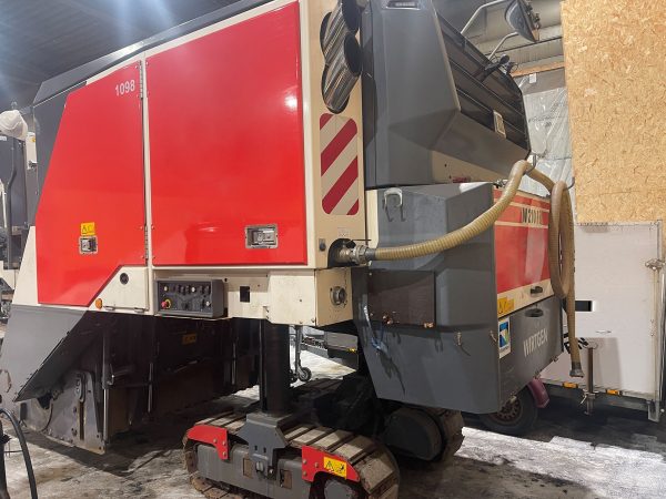 Wirtgen W 210 Fi Road Planer