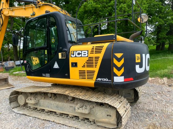 JCB JS130 LC+ Excavator