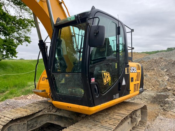 JCB JS130 LC+ Excavator