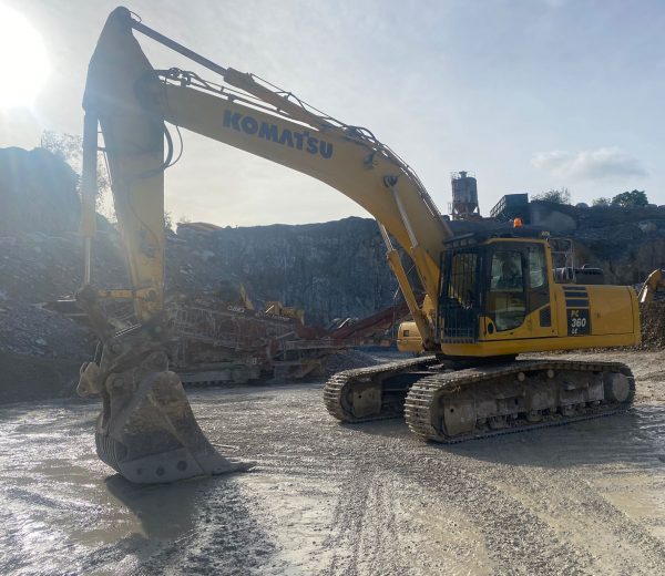 Escavatore Komatsu PC360LC-10