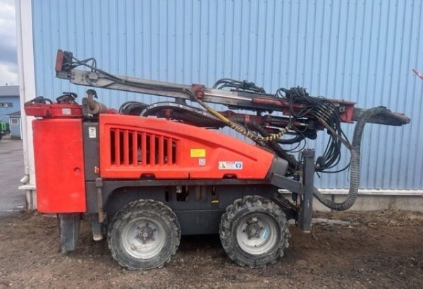 Sandvik Commando DC125R Rock Drill