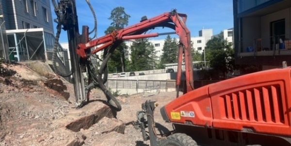 Sandvik Commando DC125R Rock Drill