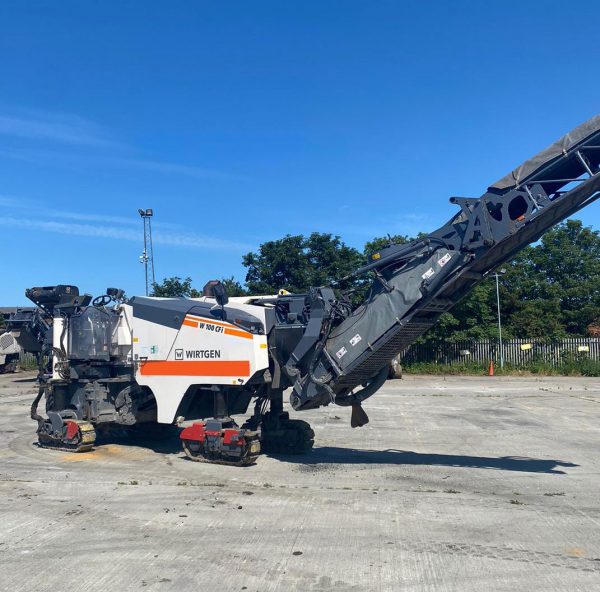 Wirtgen W 100 CFI Road Planer