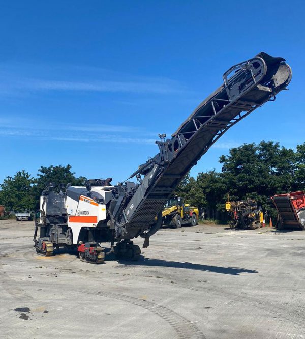 Wirtgen W 100 CFI Road Planer