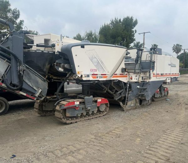 Wirtgen W 250 dan Pelukis Sejuk