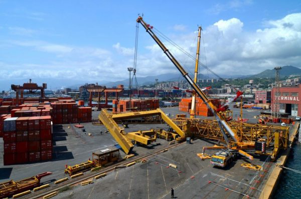 Demag AC 800 Mobile Crane
