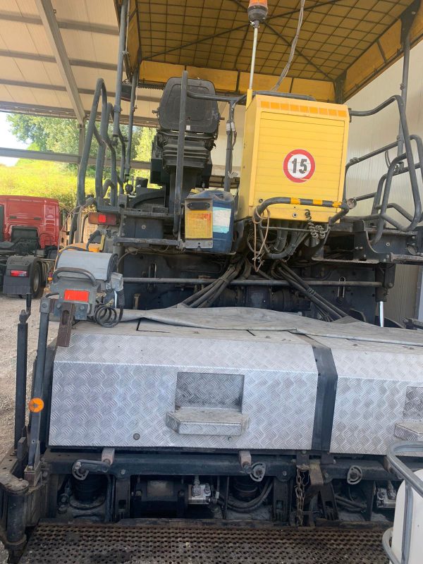 Bomag BF691 paver