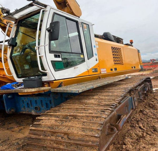 Bauer BG28 Rotary Piling Rig