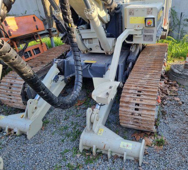 Comacchio MC12 Micro Piling Rig