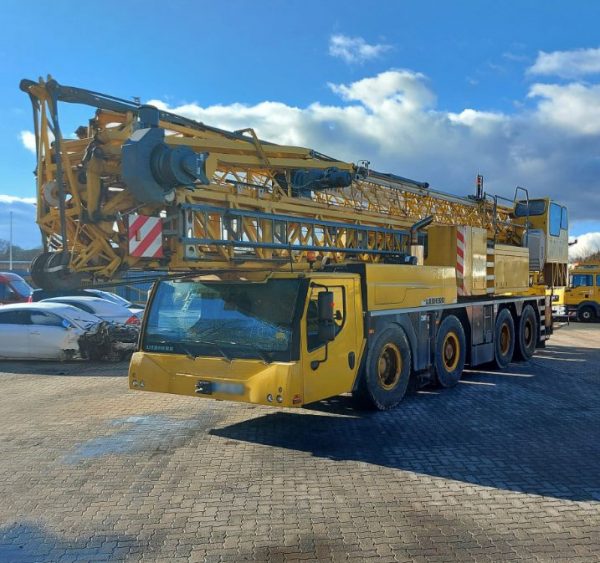 Liebherr MK 88 Mobile Tower Crane