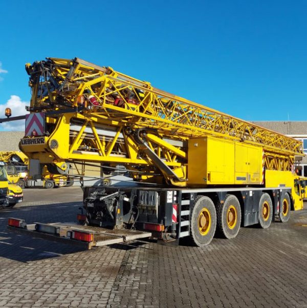 Liebherr MK 88 Mobile Tower Crane