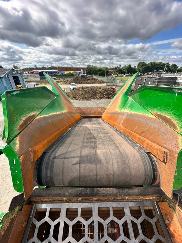 McCloskey R155 Screen