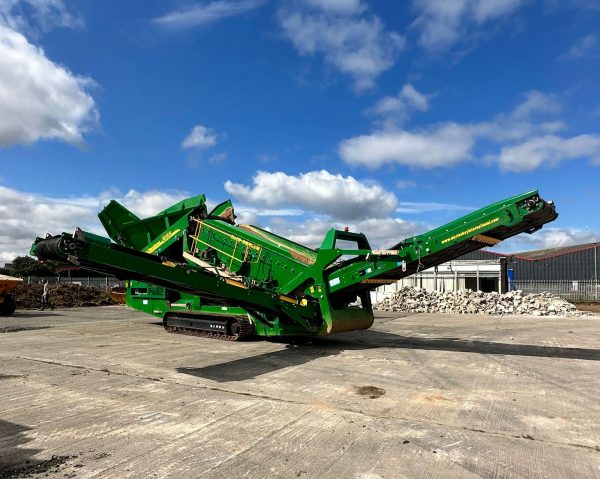 McCloskey R155 Screen
