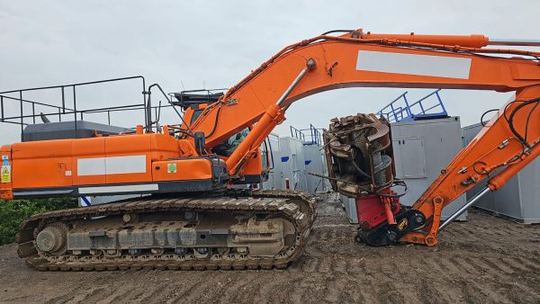 Movax SG-75 Vibratory Piling Rig