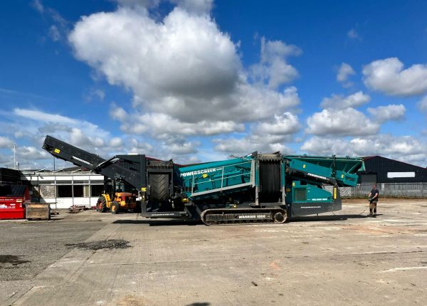Powerscreen Warrior 1800 Screen