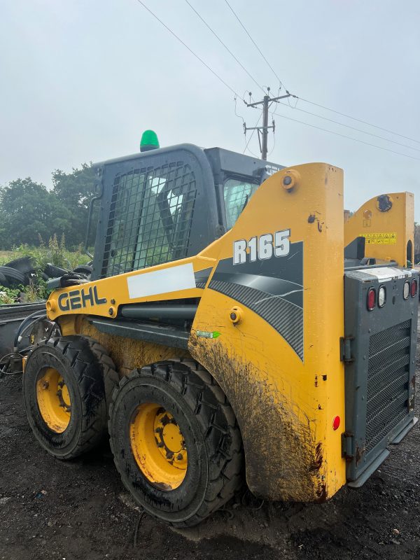 Skidsteer Gehl R165