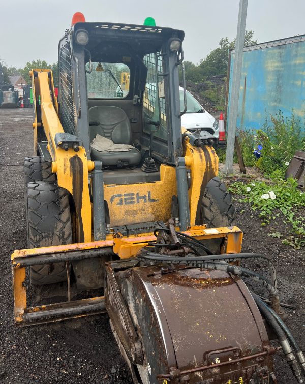 Skidsteer Gehl R165