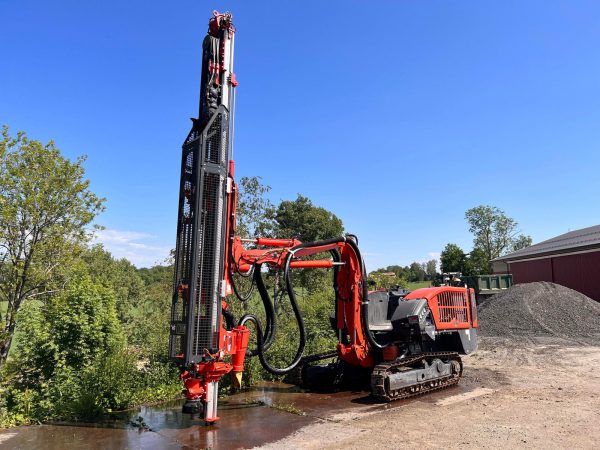 Sandvik DC410Ri Rock Drill