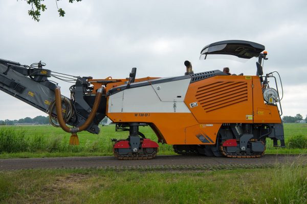 Wirtgen W 130 CFI Road Planer